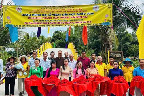 Chùa Tường Nguyên khánh thành 5 công trình cầu dân sinh nhân mùa Phật đản