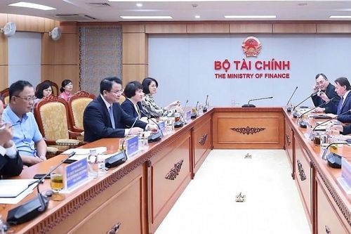 Bộ Tài chính cùng Moody's Ratings thúc đẩy hợp tác để phát triển thị trường vốn minh bạch