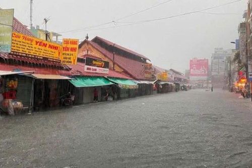 Hàng loạt các giải pháp vẫn chưa giúp khu vực chợ Thủ Đức thoát ngập sau mưa