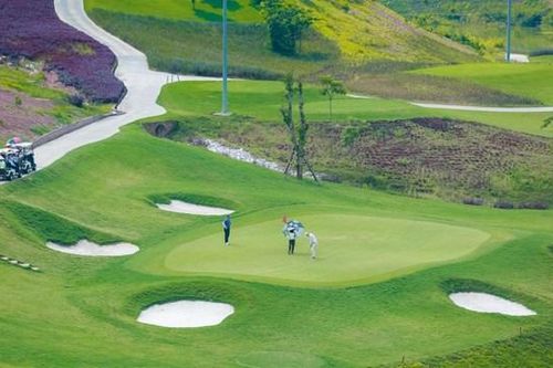 Quảng Ninh kêu gọi đầu tư 8 sân golf, tổng vốn hơn 13.000 tỷ đồng