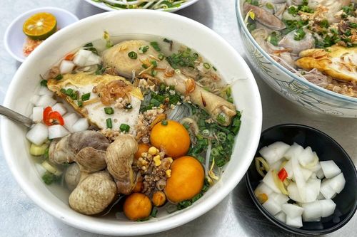 Cách nấu hủ tiếu gà ngon tại nhà