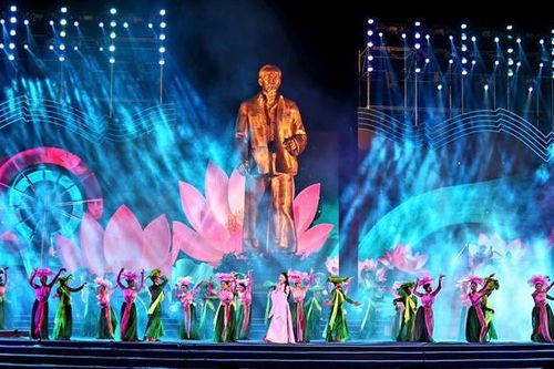 Tổng Bí thư Tô Lâm dự khai mạc Lễ hội Làng Sen và khánh thành tượng 'Bác Hồ về thăm quê'