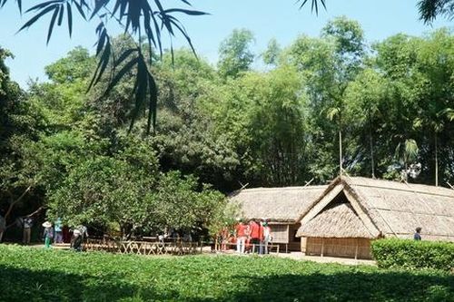Tháng 5, về thăm làng Sen bồi hồi nhớ Bác