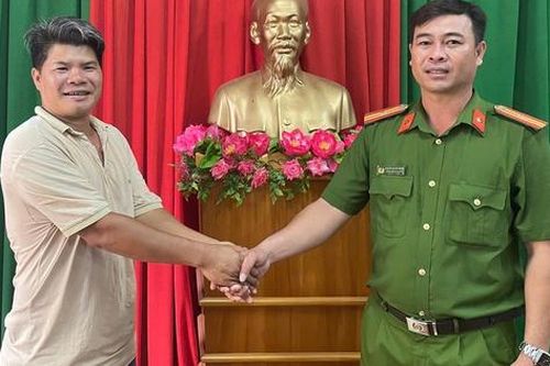 Bất ngờ nhận lại hơn 100 triệu đồng sau 1 tháng chuyển nhầm