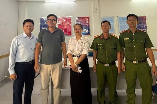 Bất ngờ nhận được 1 tỉ đồng vào tài khoản, chủ nhà hàng liền báo công an