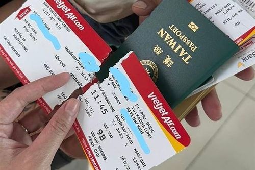 Xác minh nhân viên sân bay Phú Quốc xé vé máy bay khách Đài Loan
