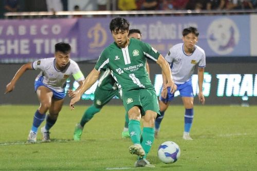 Công Phượng nhìn Văn Lâm, Hoàng Đức lên V.League sớm
