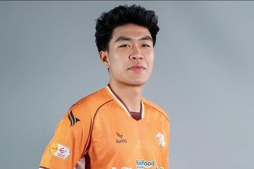 Phạm Lý Đức trở lại, giúp HAGL đua trụ hạng
