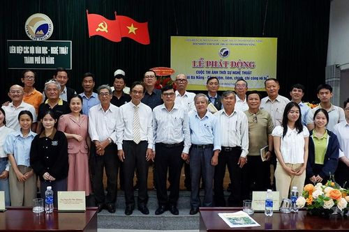 Cuộc thi ảnh thời sự nghệ thuật 'Người Đà Nẵng - cần, kiệm, liêm, chính, chí công vô tư'