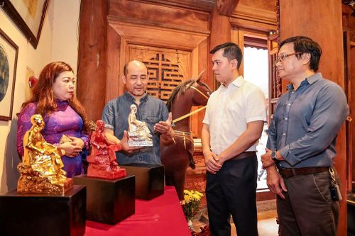 Trưng bày triển lãm không gian di sản văn hóa tại đình Hà Vĩ