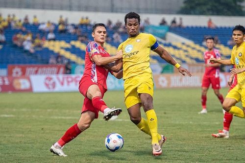 V-League khó lường ở cuộc đua Vua phá lưới