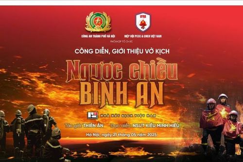 Công diễn vở kịch 'Ngược chiều bình an' nhân Ngày truyền thống Công an nhân dân