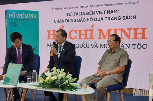 Hành trình từ Italia đến Việt Nam của cuốn sách tranh về Chủ tịch Hồ Chí Minh