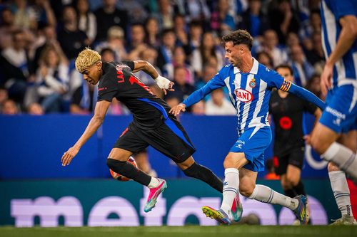 Barcelona vô địch sớm La Liga sau chiến thắng trước Espanyol