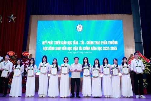 Thúc đẩy đổi mới sáng tạo và hội nhập toàn cầu từ ghế giảng đường