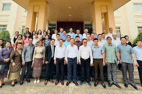 Vun đắp mối quan hệ Việt Nam-Lào ngày càng phát triển