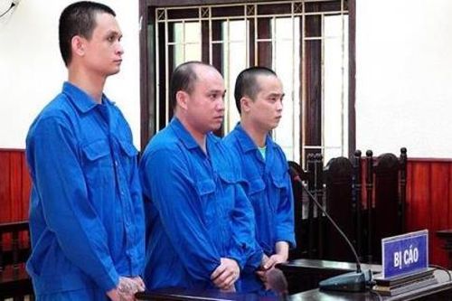 Nhóm 'con nghiện' buôn ma túy 'lãi' 54 năm tù