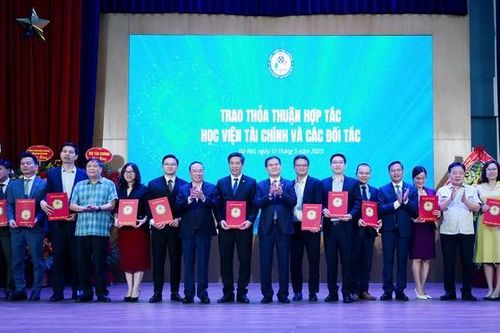 Khơi nguồn sáng tạo từ không gian trải nghiệm tại Diễn đàn 'Hợp tác và Phát triển' 2025
