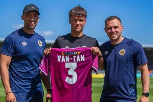 Sao Việt kiều nhận vinh dự lớn tại Vương quốc Anh