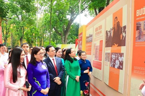 Khu Di tích Chủ tịch Hồ Chí Minh tổ chức nhiều hoạt động mừng 135 năm ngày sinh nhật Bác