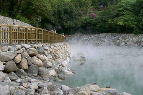 Không đấu giá quyền khai thác một số khu vực khoáng sản nước khoáng tại Kim Bôi