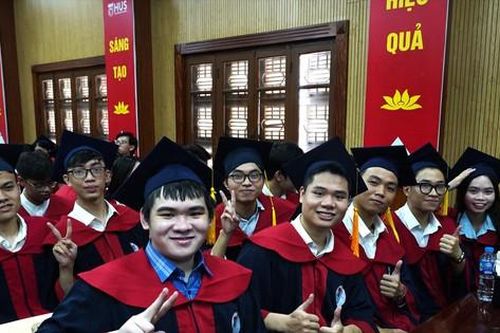 Có nên tồn tại mô hình đại học 2 cấp?