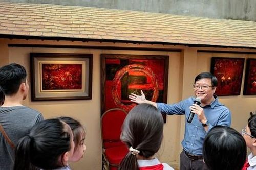 Đặc sắc thủ công truyền thống với 'Sắc son'
