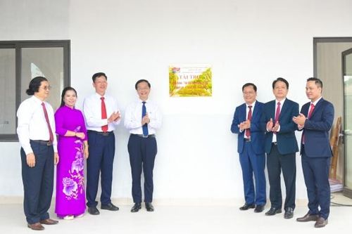 Petrovietnam/Vietsovpetro khánh thành và gắn biển công trình 'Thư viện công cộng Cổ Loa'