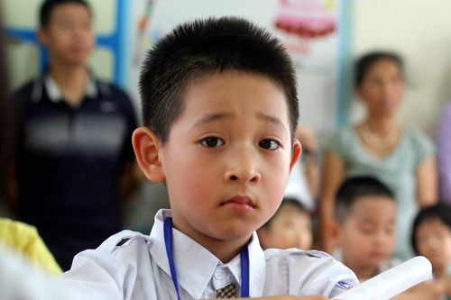 Học 2 buổi/ngày: Ca sĩ, nghệ sĩ sẵn sàng đồng hành cùng dạy học sinh