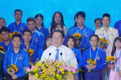 Lễ Tuyên dương Thanh niên tiên tiến làm theo lời Bác toàn quốc lần thứ 8