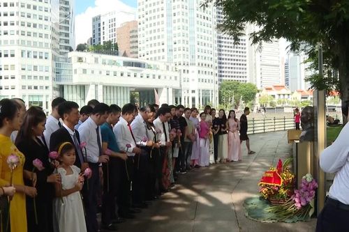 Người Việt tại Singapore gắn kết hướng về đất nước
