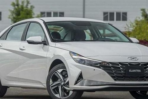 Giá xe Hyundai Elantra cập nhật tháng 5/2025