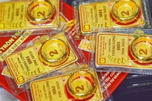 Nóng nhất trong ngày: Giá vàng tiếp tục lao dốc; Xác ve sầu được thu mua giá đắt không tưởng