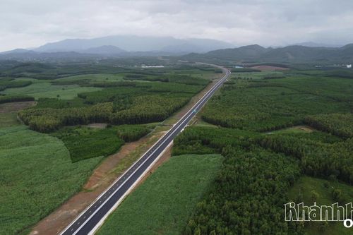 Tăng cường bảo đảm an toàn giao thông trên các tuyến đường bộ cao tốc, an toàn hàng không, hàng hải và đường thủy nội địa