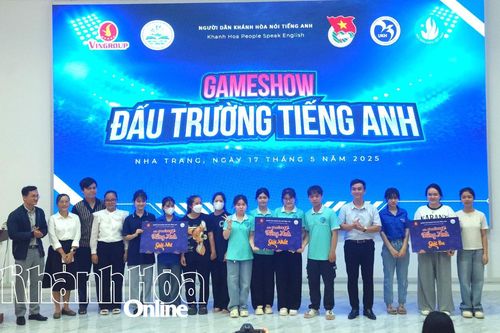Hơn 200 sinh viên Trường Đại học Khánh Hòa tham gia cuộc thi Đấu trường tiếng Anh