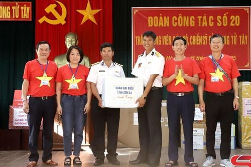 Đoàn công tác số 20 kết thúc tốt đẹp chuyến thăm huyện đảo Trường Sa và Nhà giàn DKI