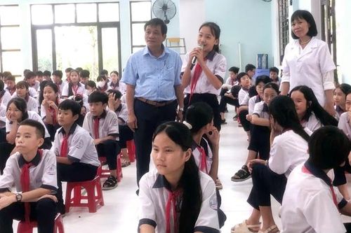 Tập huấn phòng chống xâm hại và bạo lực học đường cho hơn 300 học sinh
