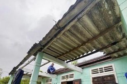 Nguy cơ dông tố, lốc sét, mưa đá và mưa lớn cục bộ
