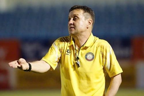 Thua 4 trận liên tiếp, HLV châu Âu xin từ chức ở đội bóng V-League