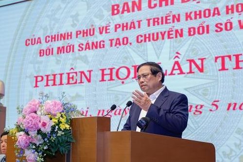 Thủ tướng: Người đứng đầu sát việc, chuyển đổi số mới thành công