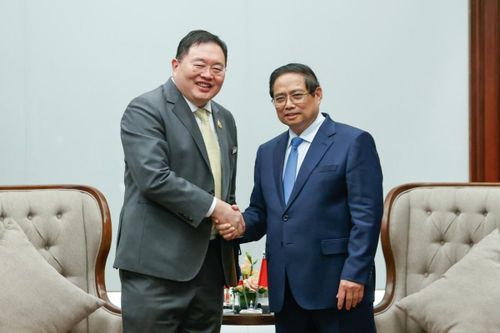 Thủ tướng kêu gọi doanh nghiệp Thái Lan đầu tư vào kinh tế xanh, công nghệ cao