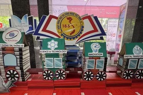 Khơi nguồn tri thức từ Triển lãm sách khoa học công nghệ