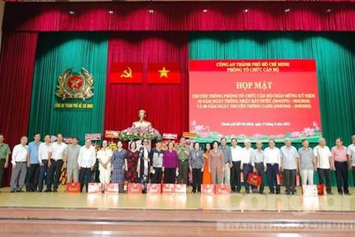 Xúc động, tự hào buổi họp mặt 50 năm truyền thống Phòng Tổ chức cán bộ - Công an TPHCM