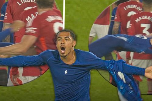 Cầu thủ Man Utd lột áo hậu vệ Chelsea