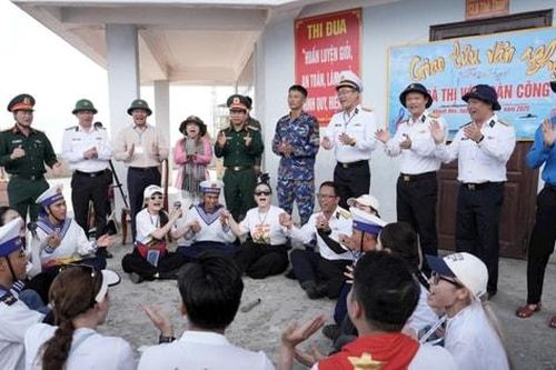 Trường Sa - Hà Nội: Sự kết nối vẹn nghĩa tình, trọn niềm tin