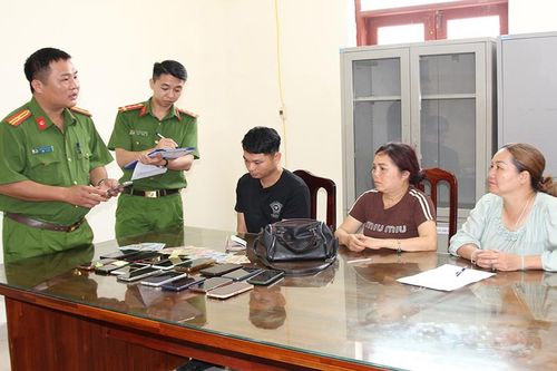 Bắt giữ nhóm đối tượng lợi dụng chiêm bái Xá lợi Đức Phật để trộm cắp tài sản