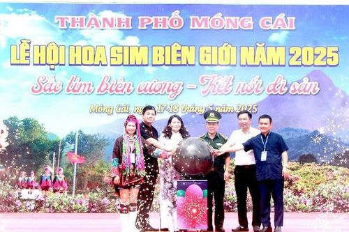 Rực rỡ lễ hội hoa sim biên giới năm 2025