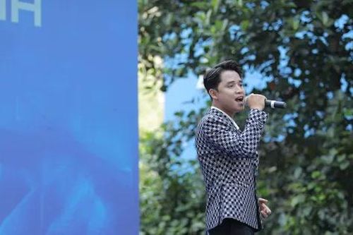 Hồ Văn Kãnh 'cháy' hết mình cùng Gen Z đam mê khoa học công nghệ