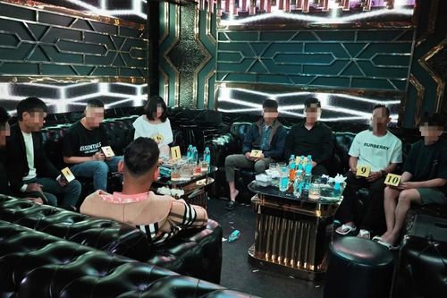 Đột kích bar SKY, phát hiện 16 người dương tính ma túy