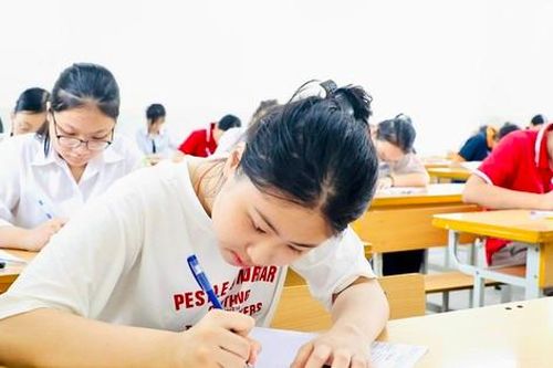Tỉ lệ chọi vào lớp 10 Hà Nội khiến phụ huynh mất ăn, mất ngủ: Chuyên gia tư vấn nóng